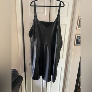 TORRID BLACK PLEATHER MINI DRESS WITH POCKETS SIZE 6X 30W
